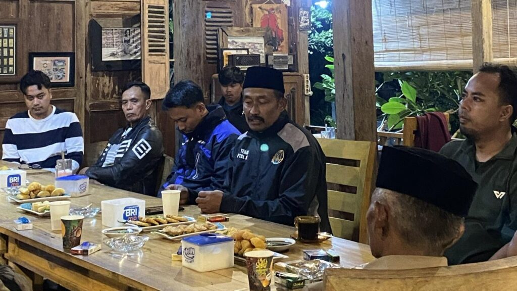 Dosen dan Mahasiswa UMM Sosialisasikan Perkembangan Pembibitan Kopi serta Rencana Pembangunan Solar Dome Bersama LPHD Sumber Makmur Sembada